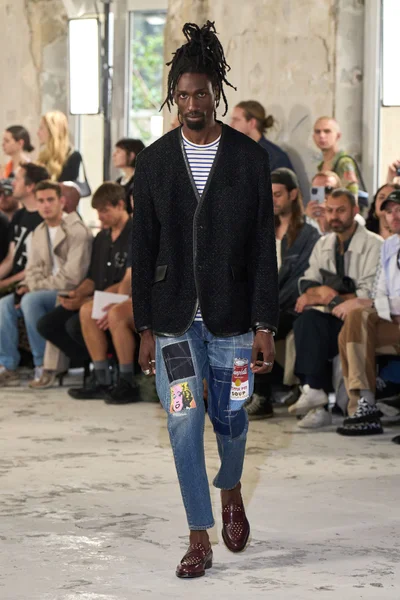 Look 3